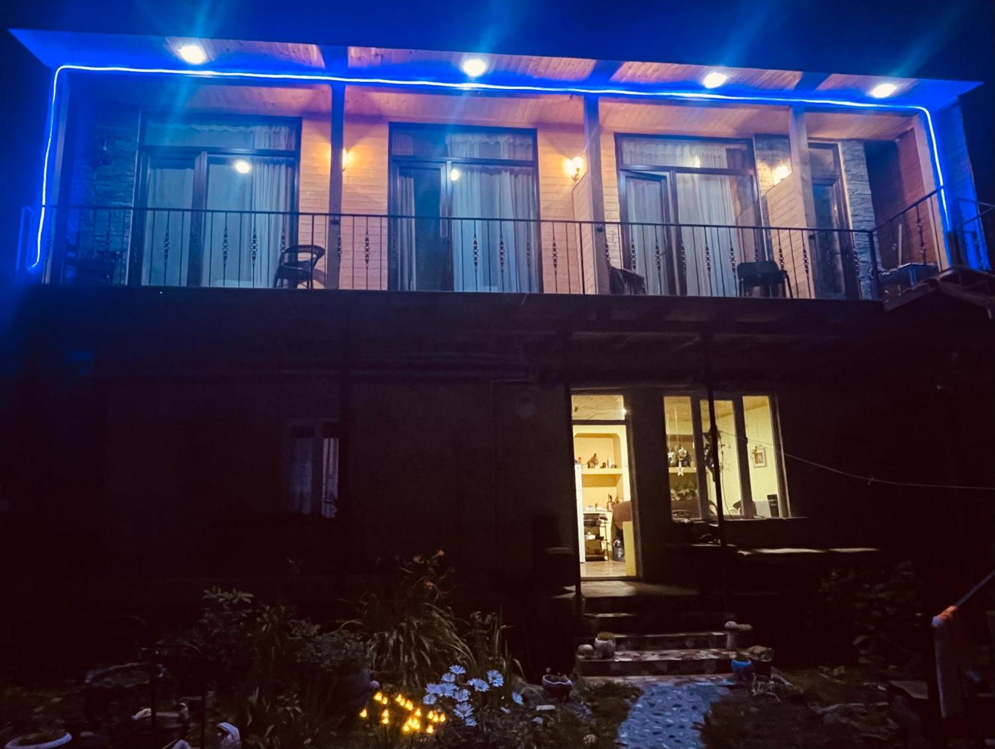 Sunny Guesthouse Kazbegi Kültér fotó