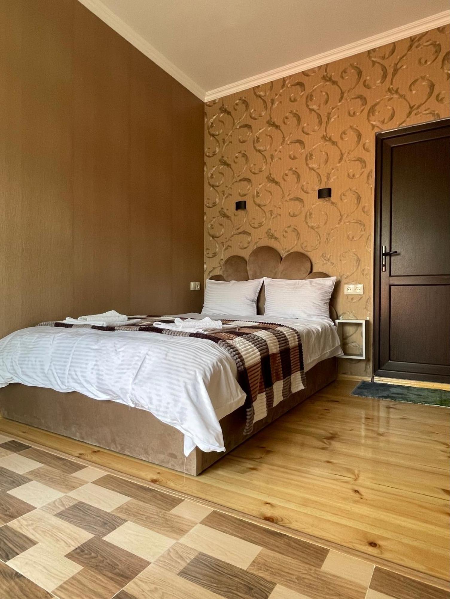 Sunny Guesthouse Kazbegi Kültér fotó