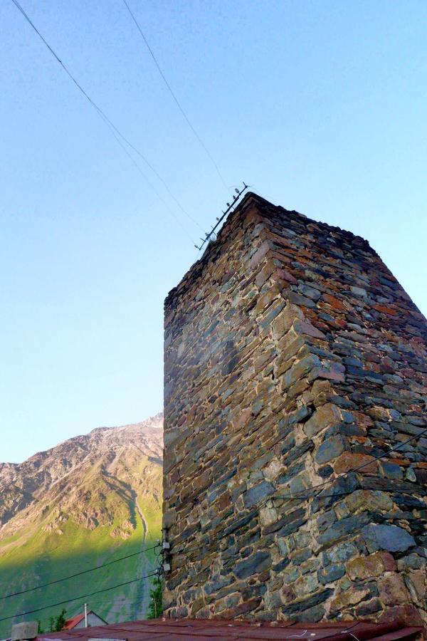 Sunny Guesthouse Kazbegi Kültér fotó