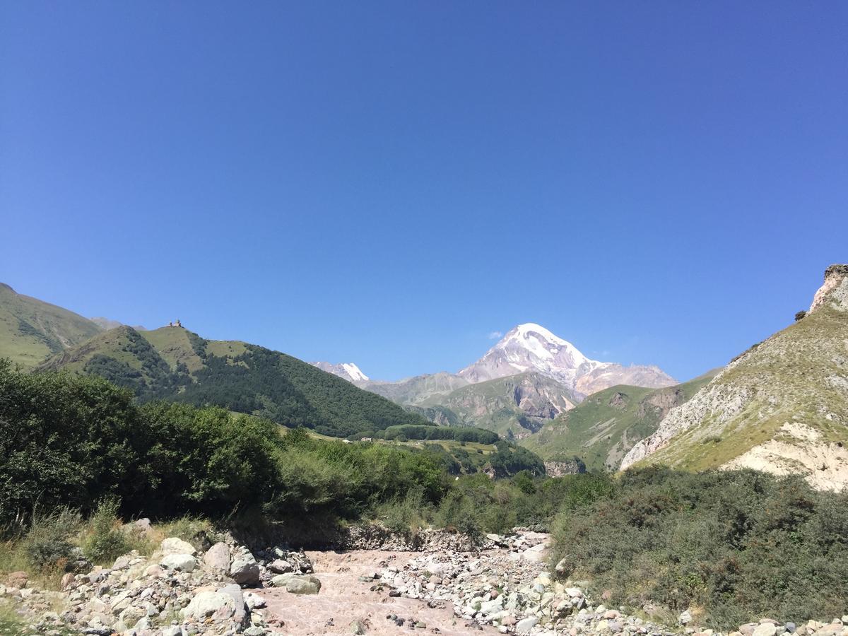 Sunny Guesthouse Kazbegi Kültér fotó